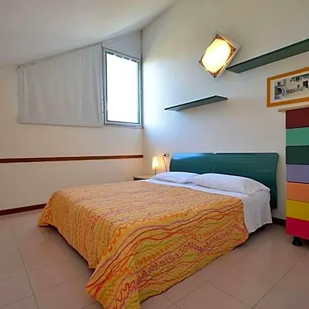 Spacious And Comfortable With Garden And Outdoor Pool Bibione