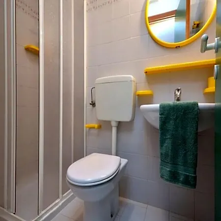 Hotel Spacious And Comfortable With Garden And Outdoor Pool